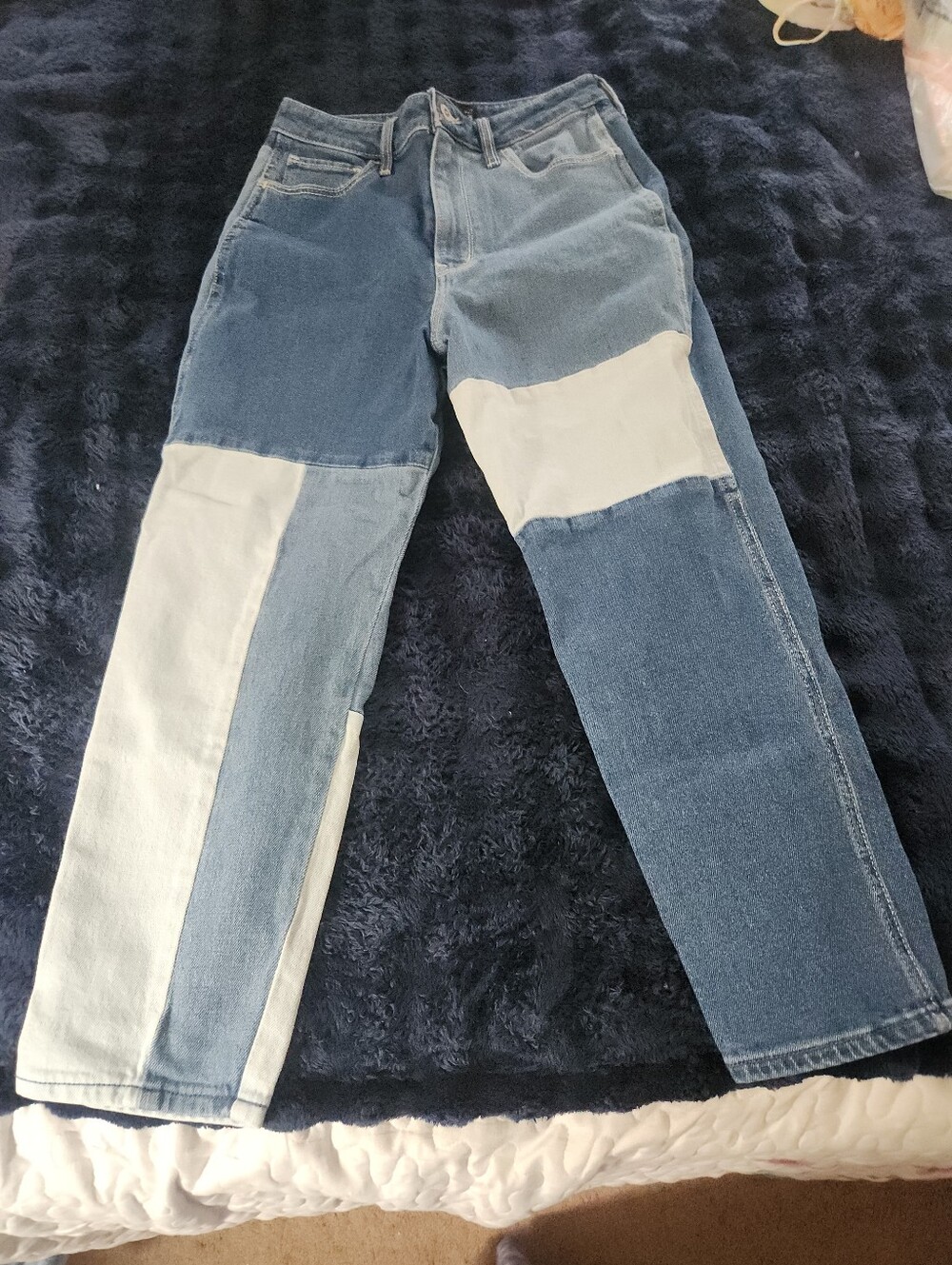 Hollister Ultra High Rise Patchwork Mom Jeans - Picture 2 of 10
